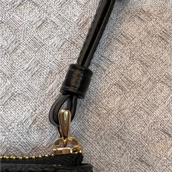 Gorgeous, NWT, black/brown COACH Signature “C” PVC Leather corner zip wristlet - Picture 10 of 15